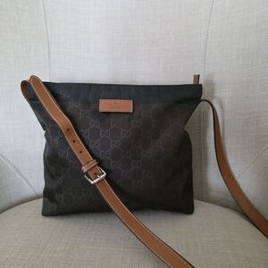 Gucci Brown GG Canvas Messenger Bag with Tan Leather Strap